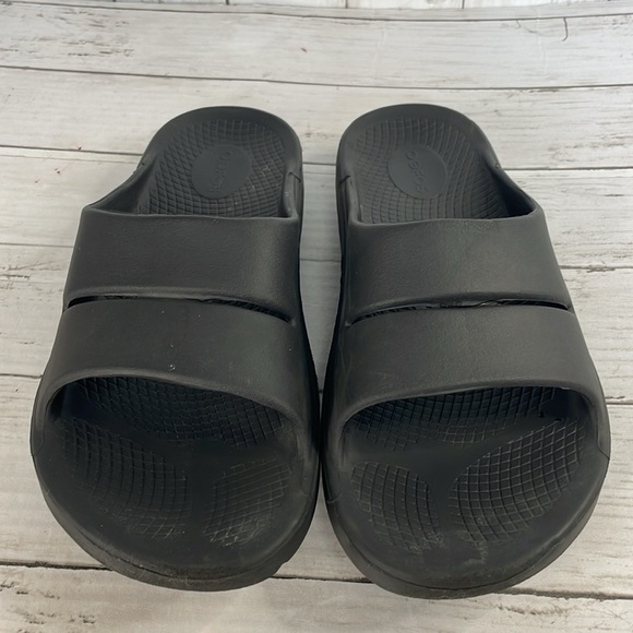 Oofos OOahh Black Slide - Picture 1 of 12